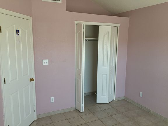 3rd image of 3304 Tierra Sara Ln