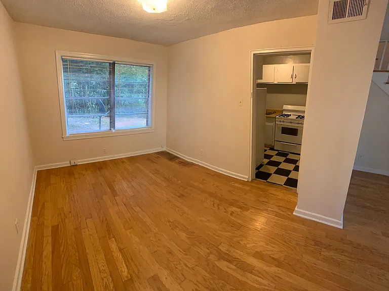 1661 Valley Ave — Photo 40