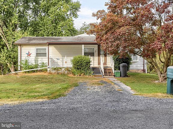 3rd image of 1028 Kathryn Ave