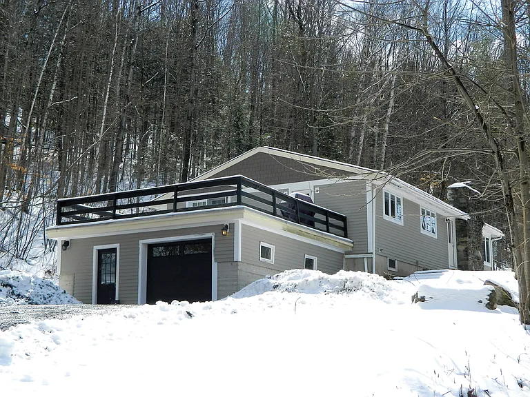347 Stowe Hollow Rd — Photo 16