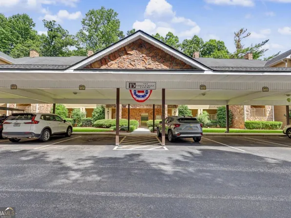 112 Gleneagle Ct Unit 303, Clayton, GA 30525