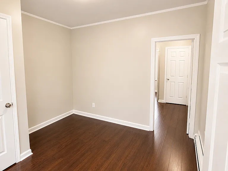 247 Amherst St #1L — Photo 3