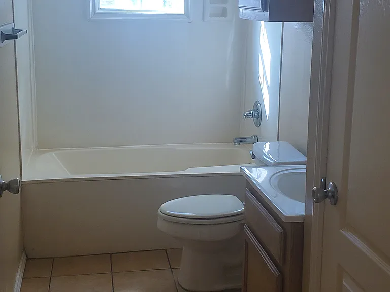 Santa Fe Apartments — Photo 7