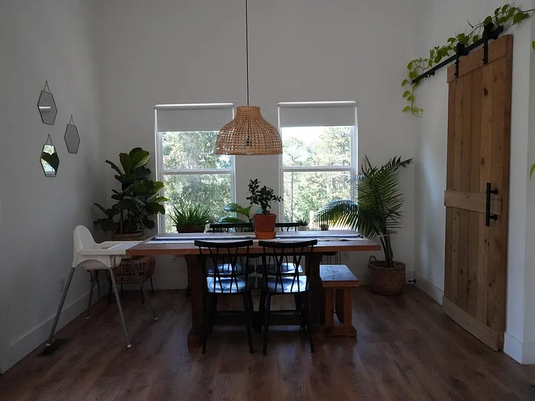 5 Thornbury Ln — Photo 6