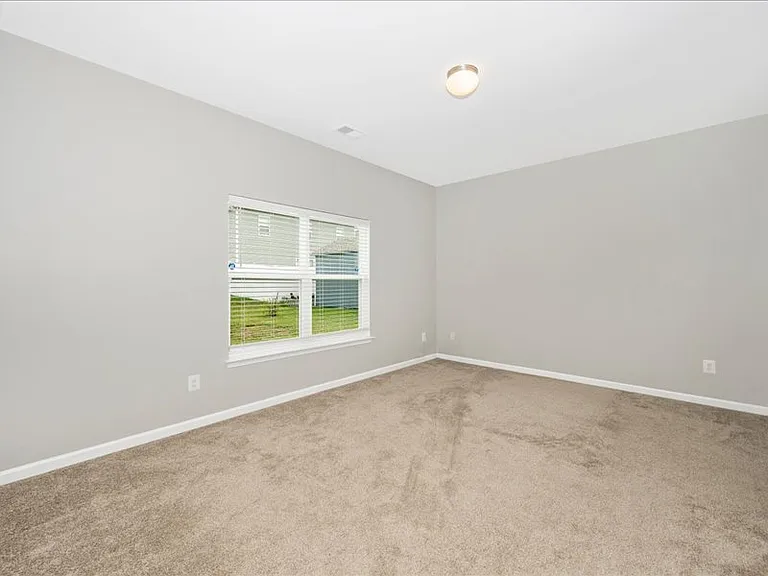 42 Eakins Ln — Photo 31