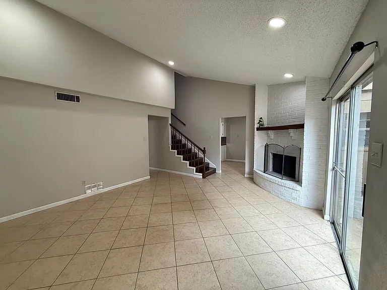 329 Pinchback Rd — Photo 2