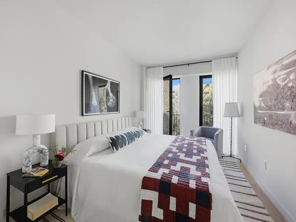 650 East 6th Street image 7 of 9