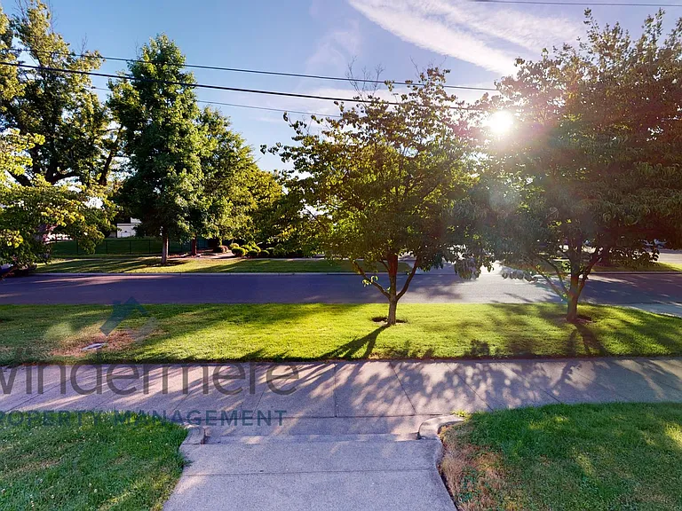 336 S Palouse St — Photo 9