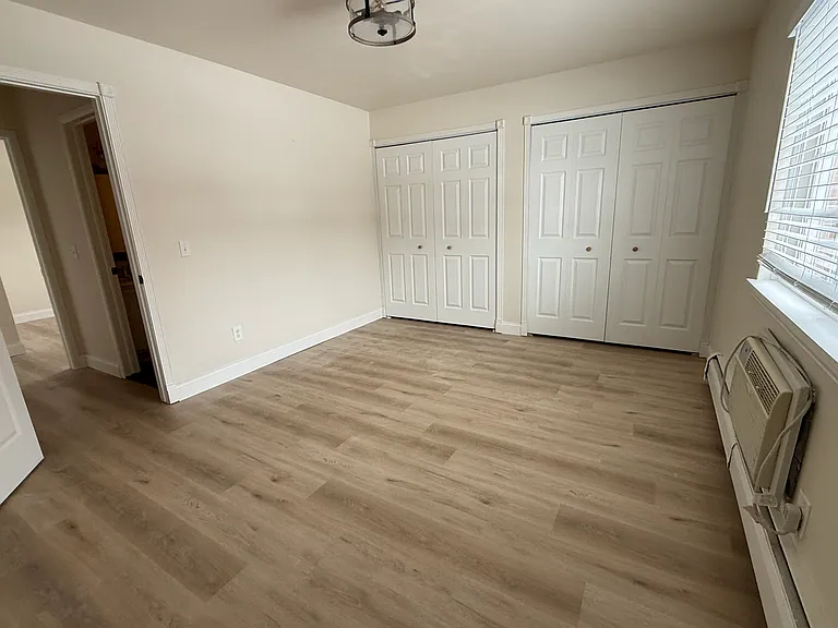 2425 Torquay Ave #101 — Photo 9