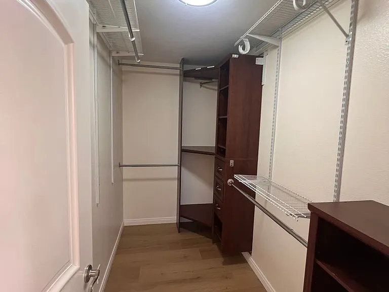 1142 Ashbury Ct — Photo 18