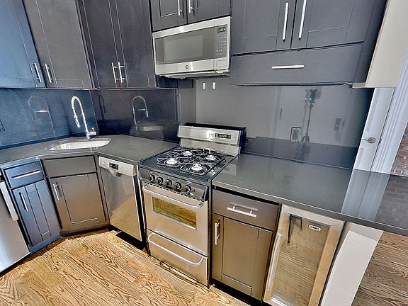 2nd image of 7 E 75th St APT 4C