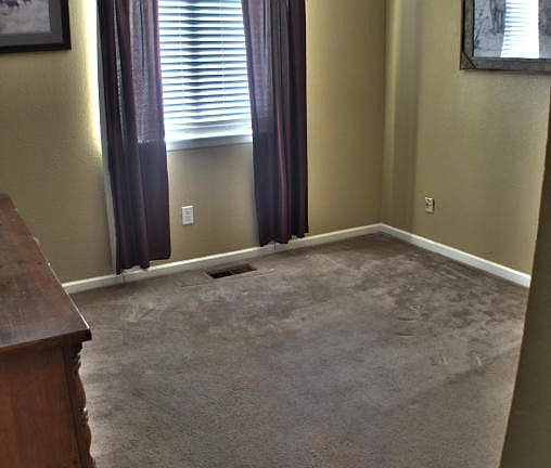 2nd image of 8221 Krim Dr NE