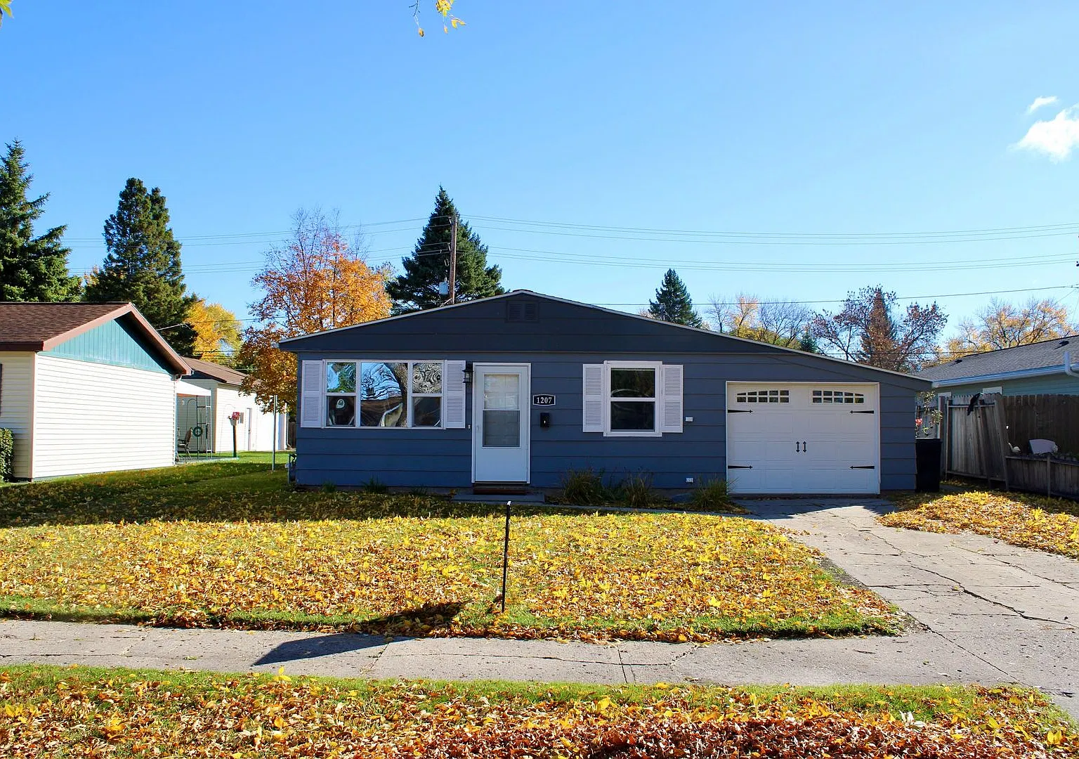 Beautiful Single Family Home — Photo 1