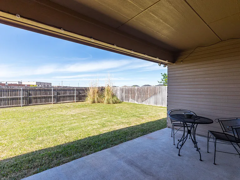 144 Carriage Hills Pkwy — Photo 26