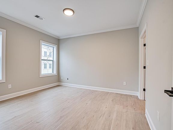 4th image of 158 Durham Ave #2A