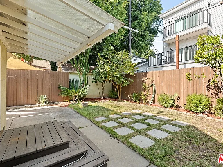 1322 N Cherokee Ave — Photo 18