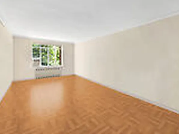 250 West 24th Street image 3 of 7