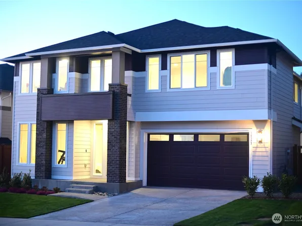 16327 25th St E, Lake Tapps, WA 98391