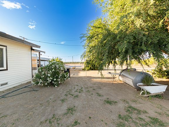 5th image of 21978 Avenue 144
