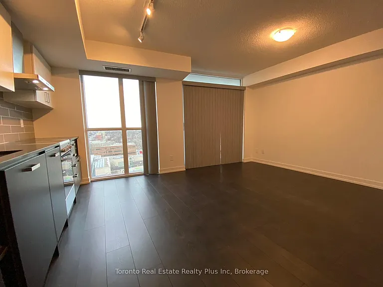 125 Redpath Ave #1111 — Photo 38