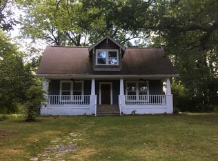 1018 James Blvd, Signal Mountain, TN 37377