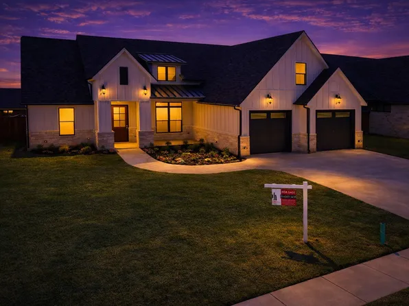 2033 Nichole Blvd, Pottsboro, TX 75076