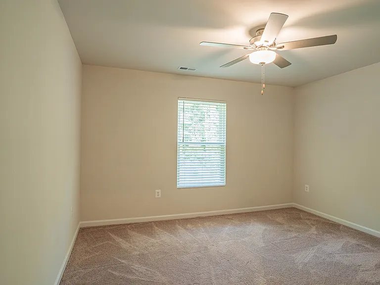2814 Meadowview Blvd — Photo 32