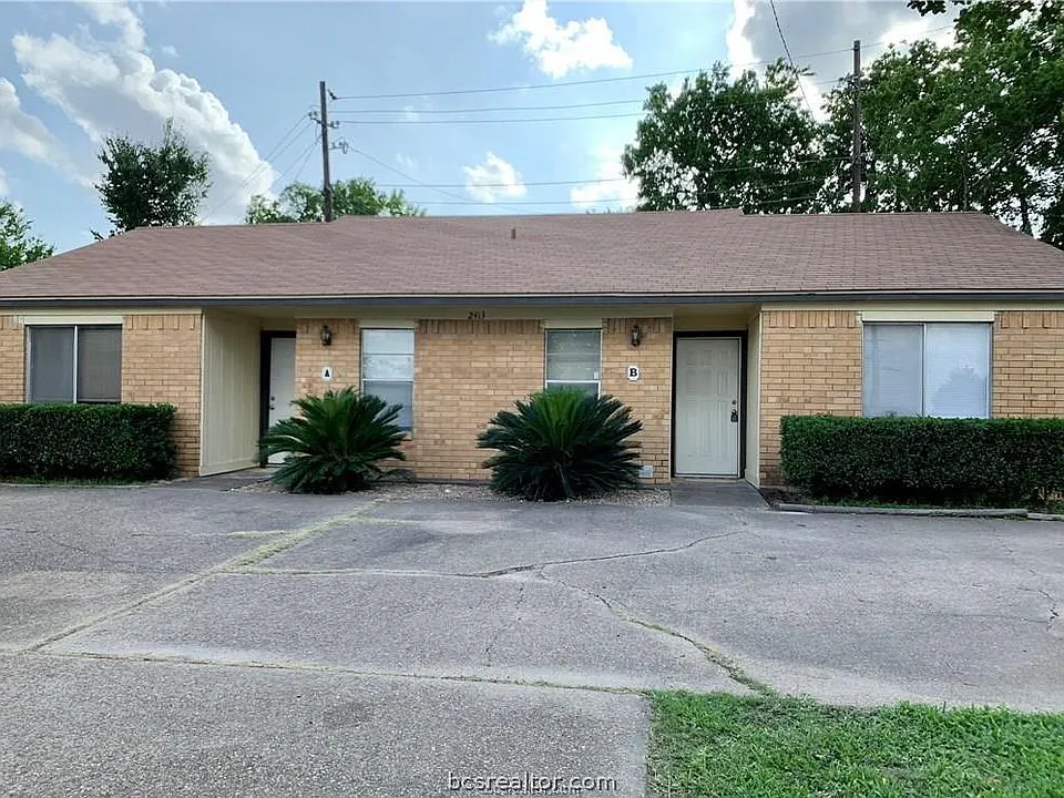 2413 Long Dr #A
