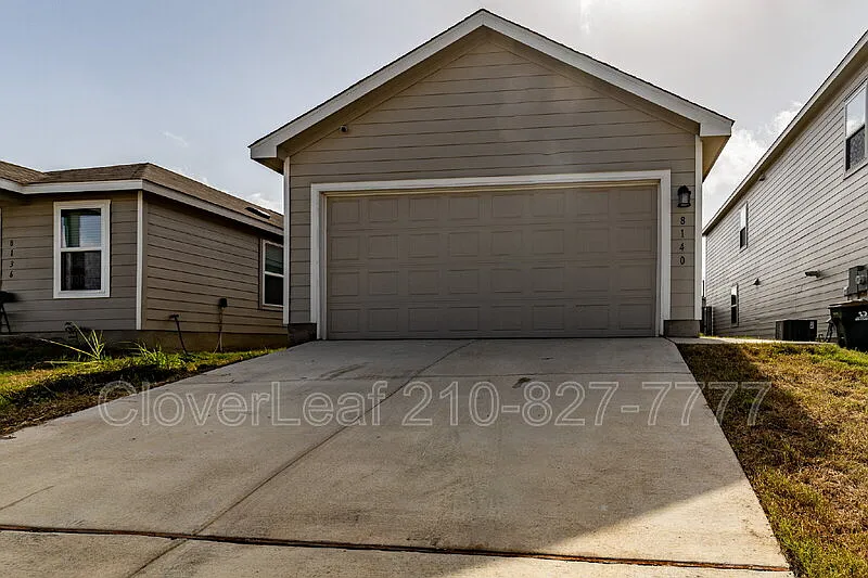 3 bed, 2.0 bath, 1018 sqft, $1,427 — Photo 2