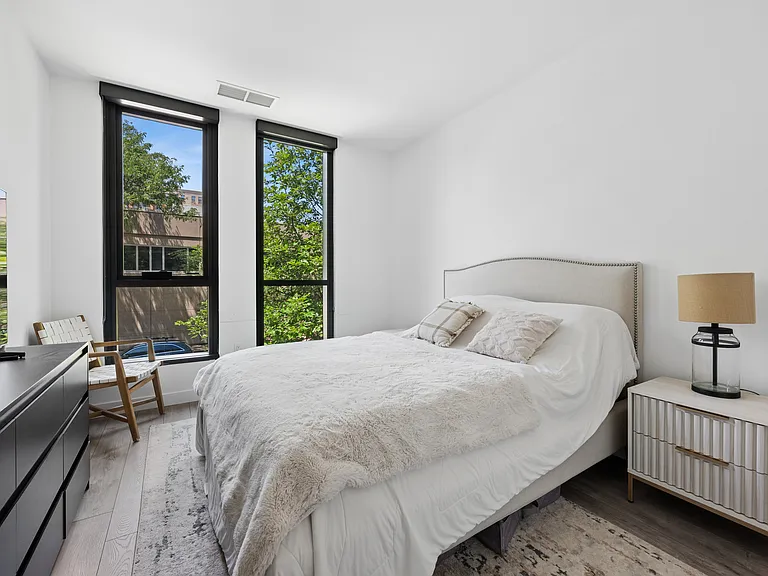 33 S Peoria St #9T — Photo 16