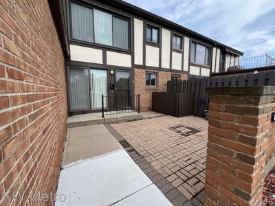 505 Country Club Dr, Saint Clair Shores, MI, 48082