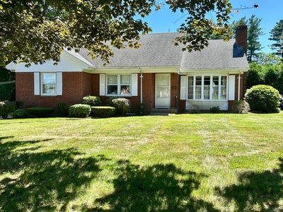 137 Elm Street, Windsor Locks, CT, 06096