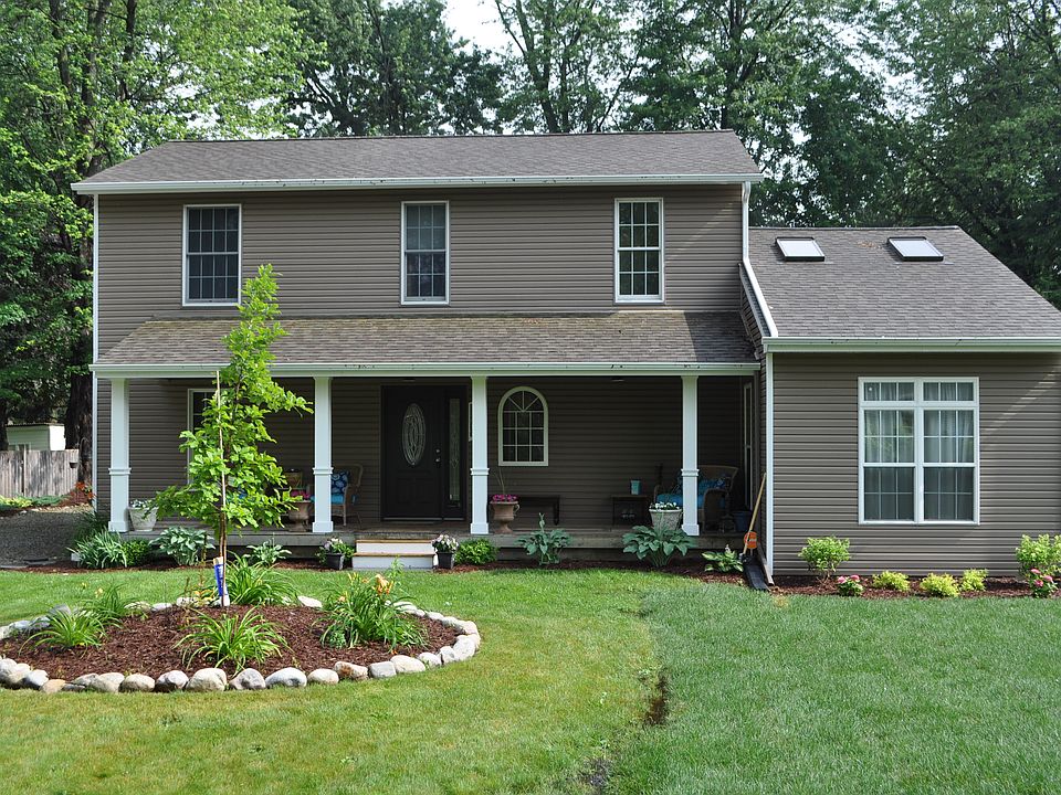 1st image of 33817 Rhonswood Dr