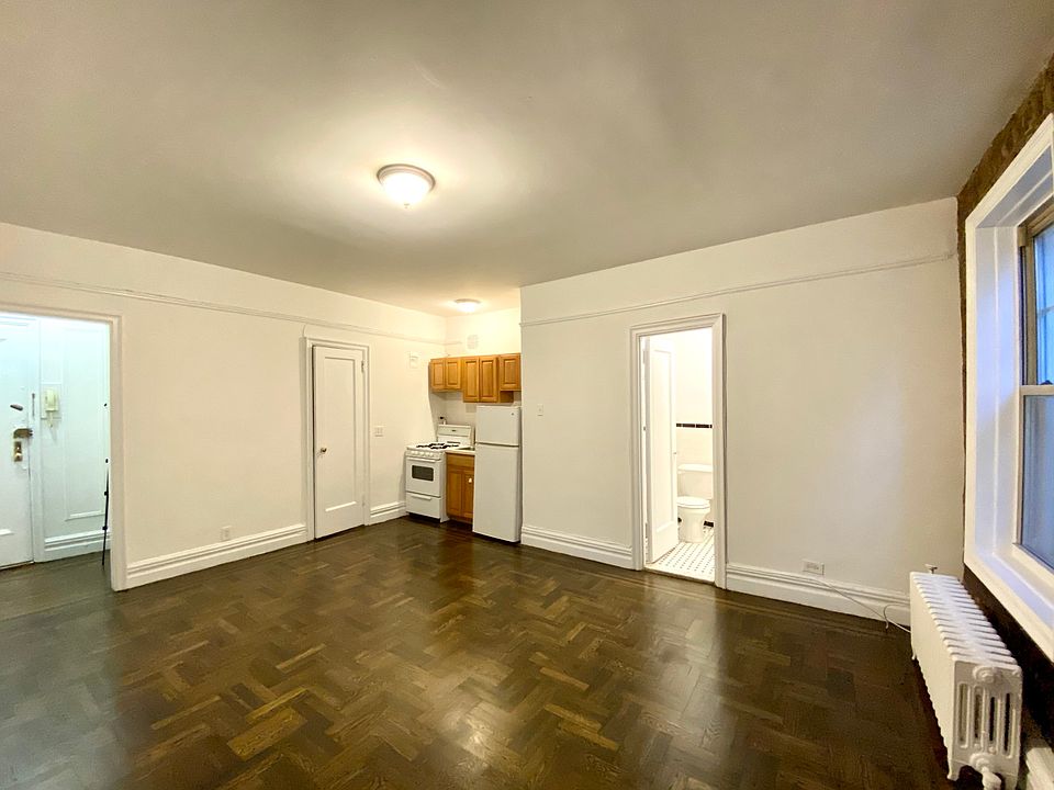 2nd image of 1 Bank St APT 4O