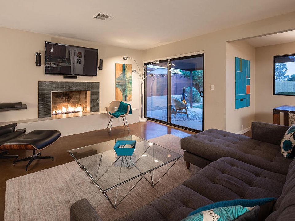2nd image of 1033 E Manzanita Dr