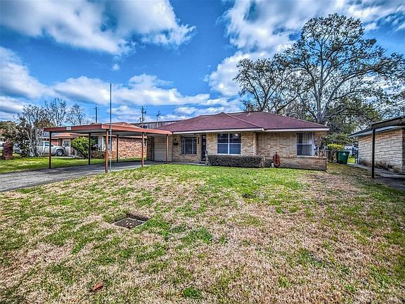 5th image of 6610 Echo Brook Dr