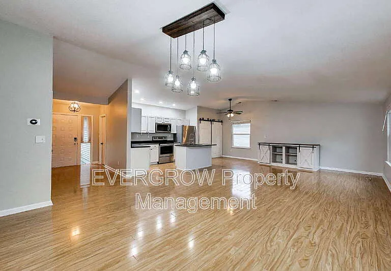 9518 Bent Brook Dr — Photo 7
