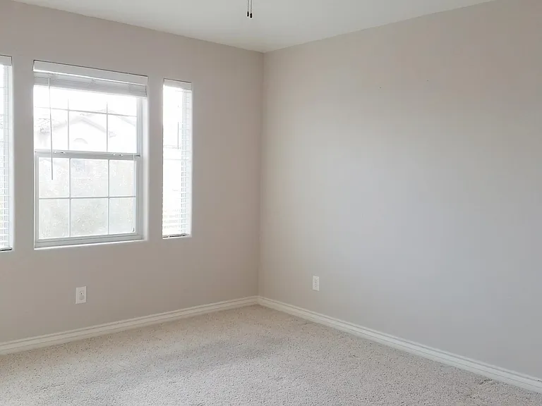 8046 Glimmerglass Ave — Photo 9