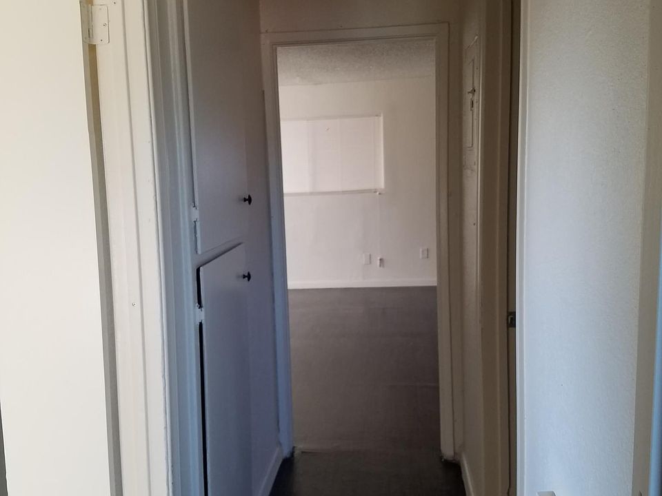 1st image of 1239 W 14th St APT 16