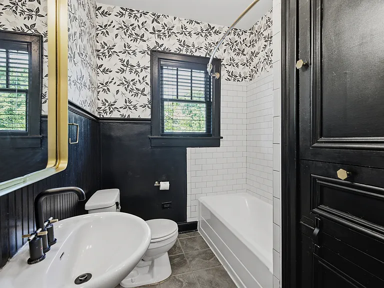 1043 Sharpe Ave — Photo 21