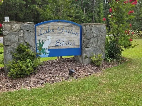 121 Sailboat Ln, Macon, NC 27551