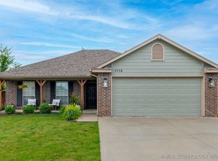 1113 S Spinnaker Dr, Oologah, OK 74053