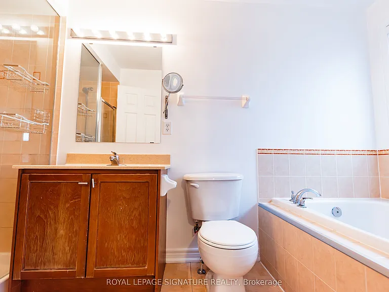 3082 Cabano Cres — Photo 20
