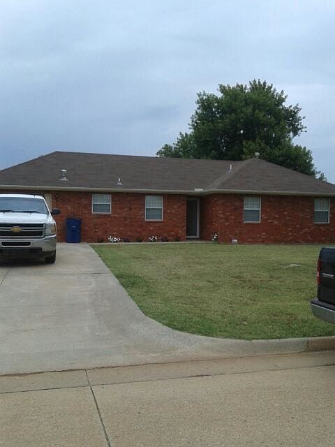 1st image of 204 Kimberly Ln