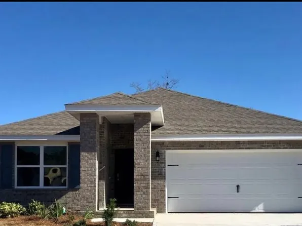 4560 Red Oak Dr, Milton, FL 32583