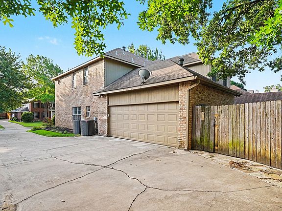 4th image of 8017 Arlie Ln