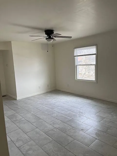 Studio, $925 — Photo 2
