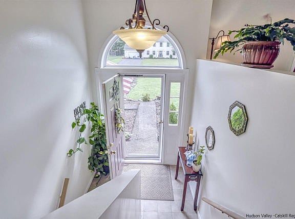 3rd image of 88 Canterbury Dr