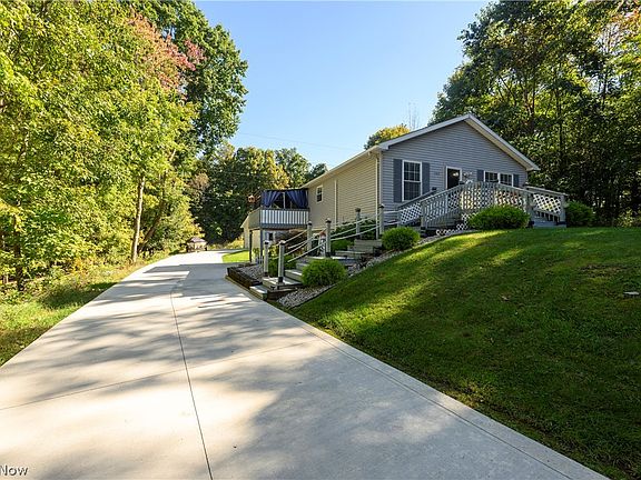 4th image of 797 Royal Cir