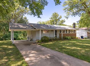 722 Ivygate Dr, Saint Louis, MO 63129
